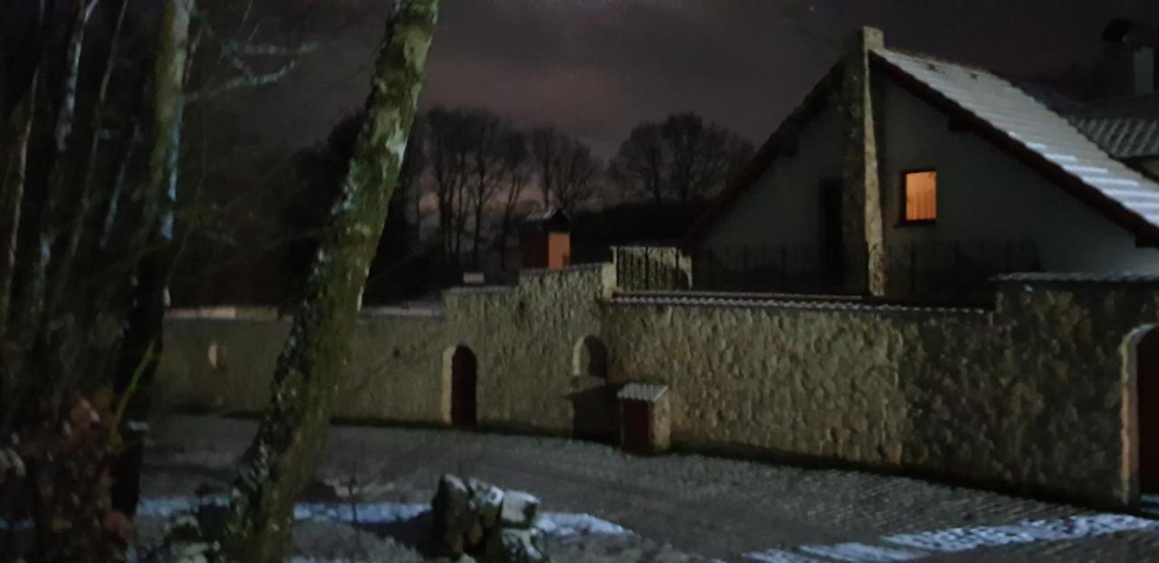 Hajovna Hnevnice Bagian luar foto