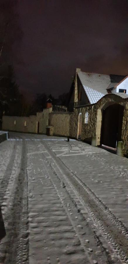 Hajovna Hnevnice Bagian luar foto