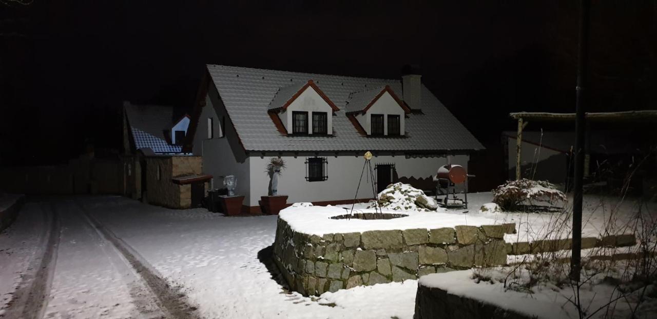 Hajovna Hnevnice Bagian luar foto